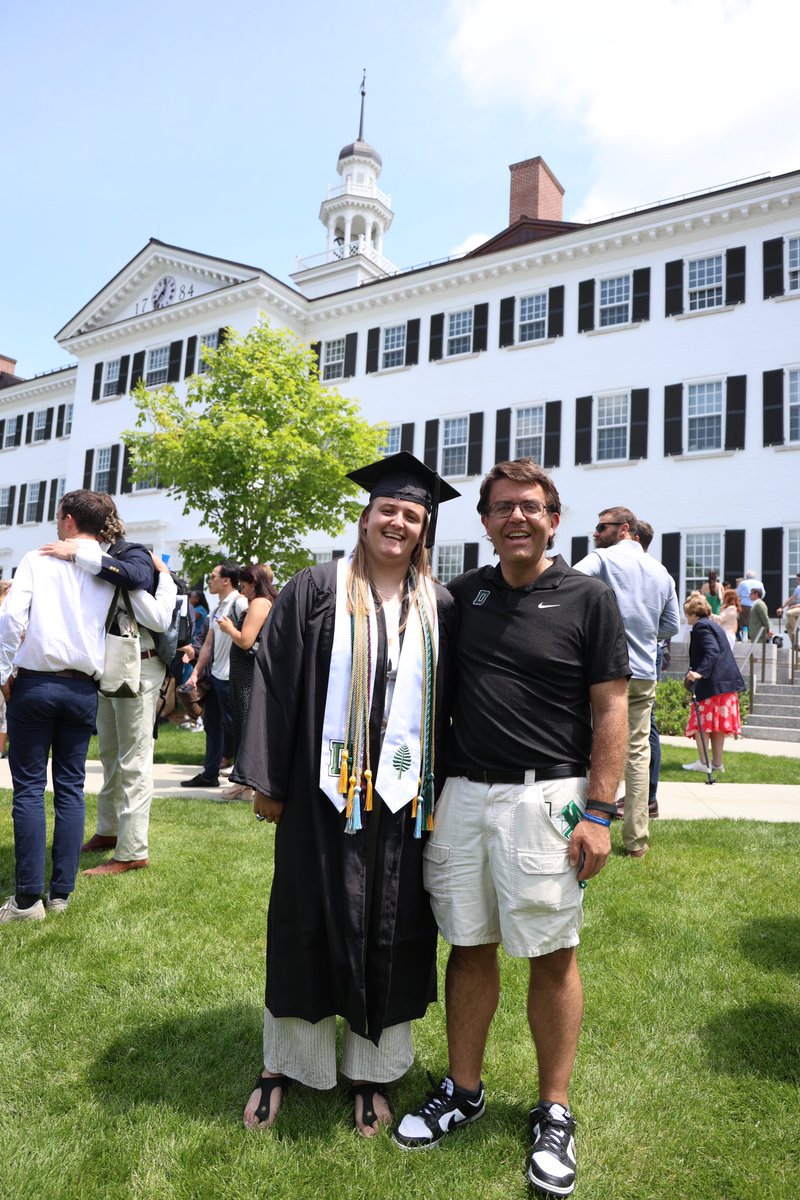 JustLafleur's tweet image. Congratulations to all the Dartmouth graduates! The student-athletes are who get me excited to get to work every day, follow your journey and tell your stories. One special shoutout to Josie Harrison of @DartmouthWRugby who was a rockstar in our comm office!
📸 @ktdowty