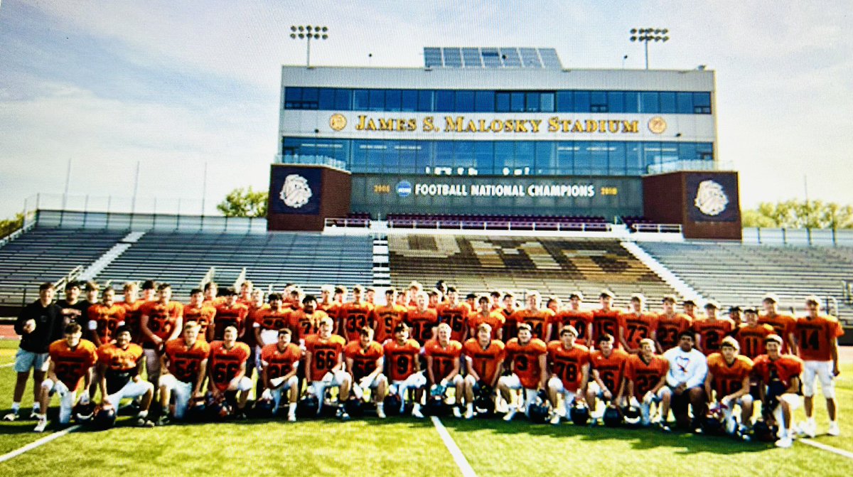 tbahlmann65's tweet image. A really good 3 days at Duluth football camp. Working hard to get better every day.
@MHSTigerFtball