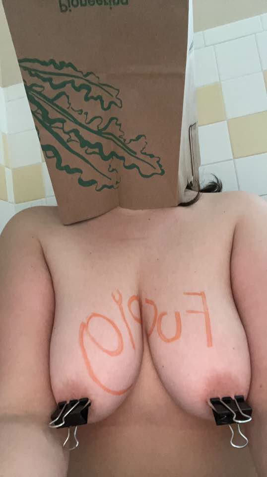 sharphandc's tweet photo. @StupidJazmin Y así... Con pinzas en esas tetas y botando baba. https://t.co/4wMRvG544b