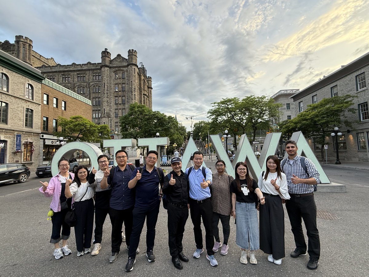 bionaloo's tweet image. Had a great #CSC2025 conference with 10 lab members who made it to Ottawa. Many great talks and super high enthusiasm even on the last day. Our aptamers have gained popularity 👏👏