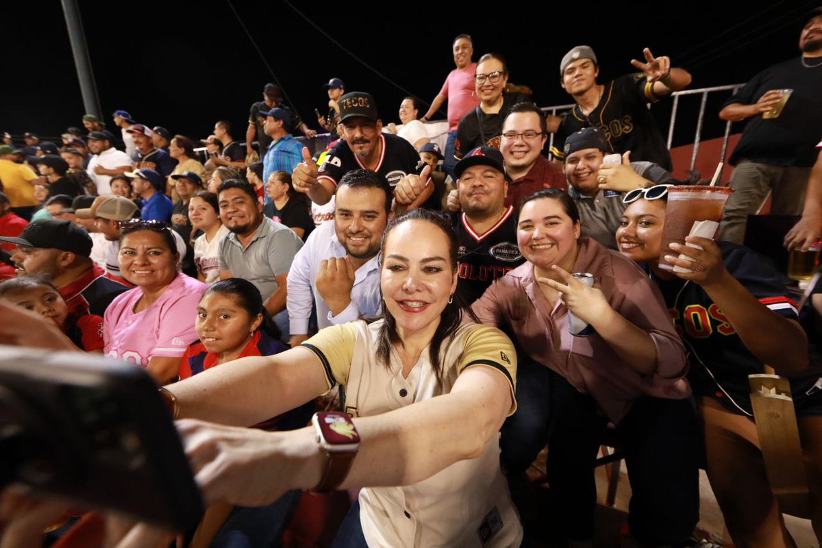 🔴 ARRANCA ‘TECO RUTA’ EN EL JUEGO DE ANIVERSARIO POR LOS 177 AÑOS DE NUEVO LAREDO

#NuevoLaredo | Con el objetivo de acercar el deporte a más familias neolaredenses, la alcaldesa Carmen Lilia Canturosas Villarreal anunció la puesta en marcha de la ‘Teco Ruta’, un sistema de