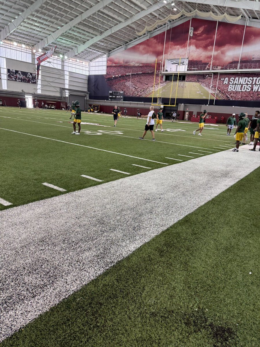 BSNSPORTS_SC's tweet image. Big day in Columbia for Coach Beamer’s 7v7 and OL/DL day.