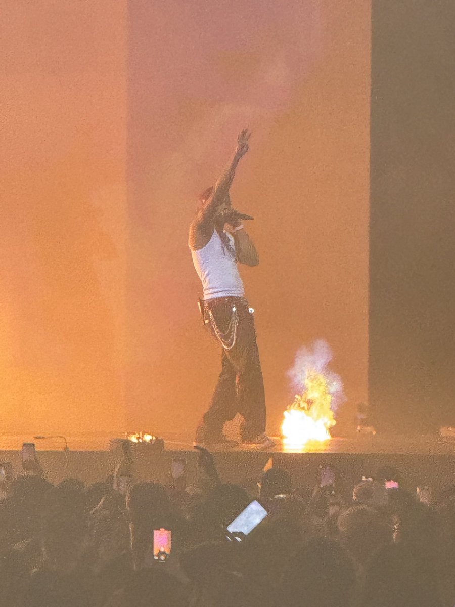 BrownSkin_Mocha's tweet photo. I had an amazing time last night at the @whamcbfw4 concert at the Barclaysπ₯π₯π₯π₯π₯π₯π₯π₯π₯π₯π. #whamtour https://t.co/lLKLsvHCqW