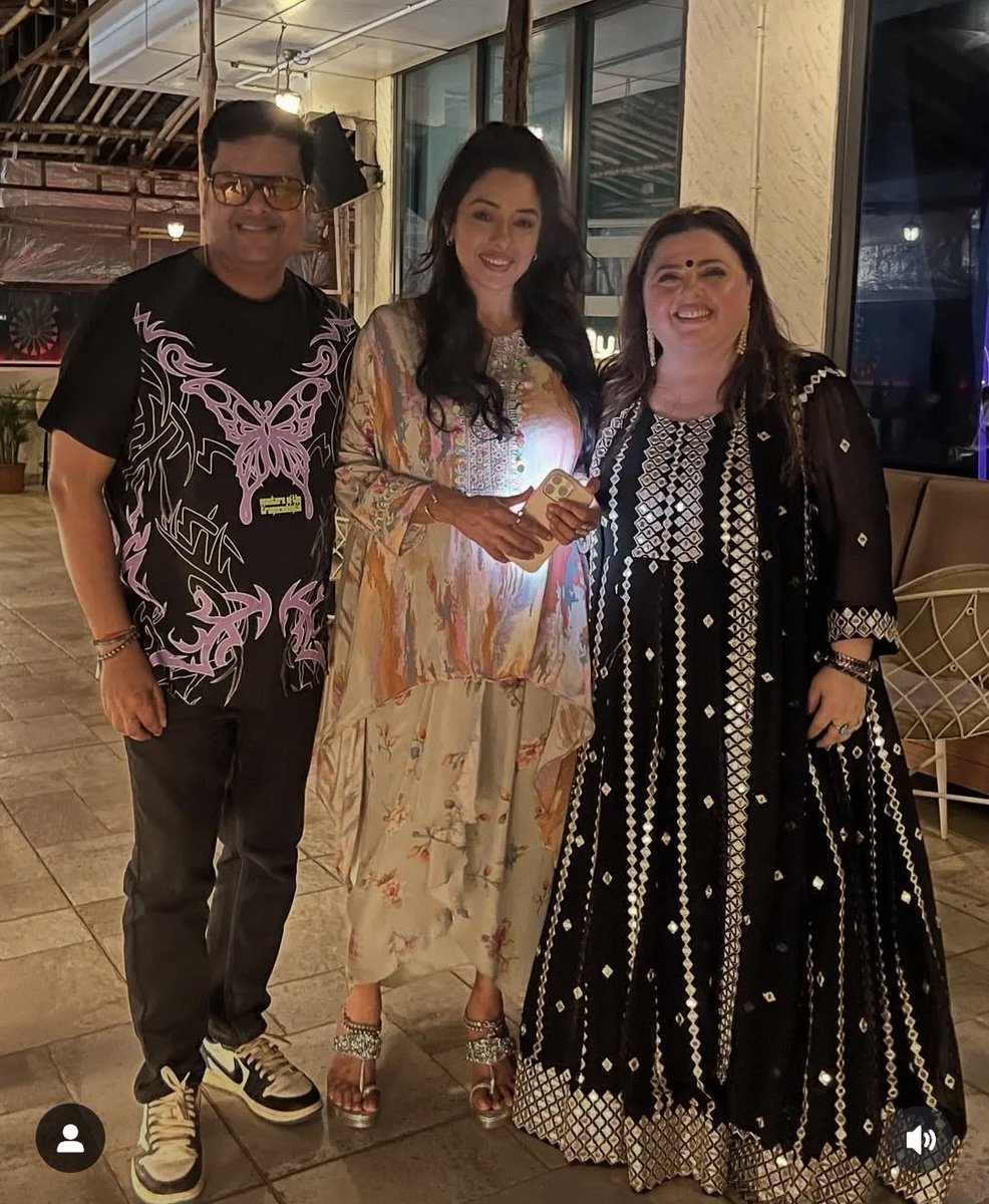 Manisha~Rupali ka bday month ♥️🤩 (@rupali_fan4ever) on Twitter photo #Anupamaa
Such a beautiful bond between <a href="/TheRupali/">Rupali Ganguly</a> and <a href="/IamDelnazzIrani/">Delnaazz Irani</a> since so many years 😍 ❤️
God bless their bond 🙏 ❤️ #RupaliGanguly #DelnaazIrani 😍 #Anupamaa
Such a beautiful bond between <a href="/TheRupali/">Rupali Ganguly</a> and <a href="/IamDelnazzIrani/">Delnaazz Irani</a> since so many years 😍 ❤️
God bless their bond 🙏 ❤️ #RupaliGanguly #DelnaazIrani 😍