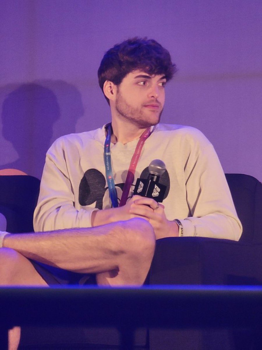 dexwsqk's tweet image. ‘did the face reveal help or hurt your life?’

sure as hell helped mine