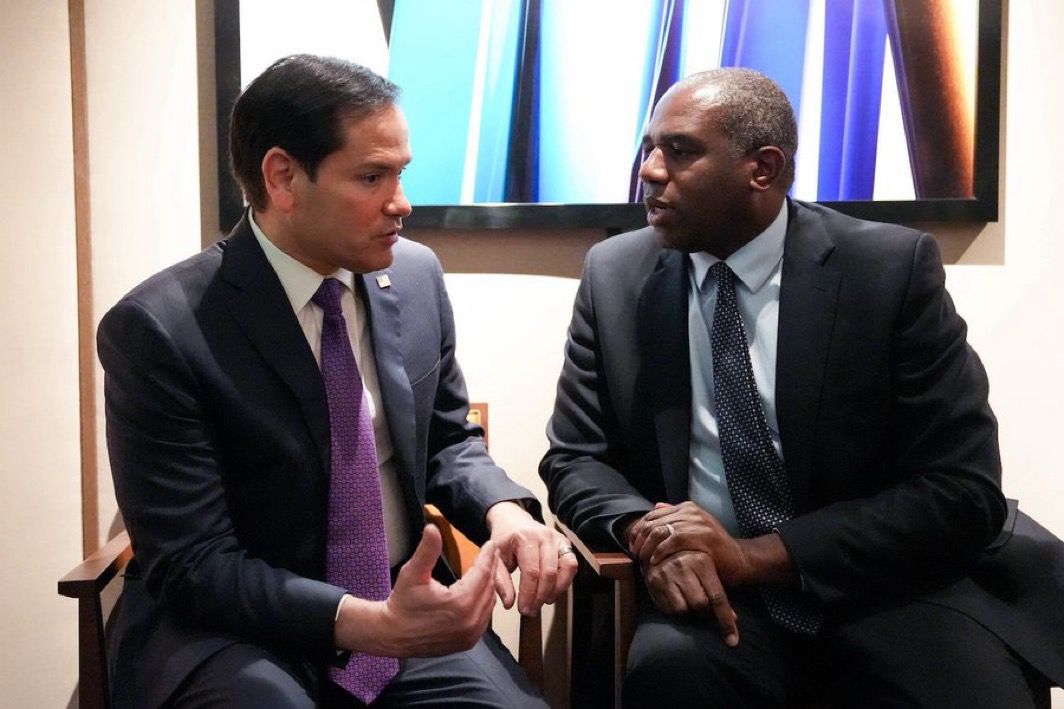 🚨🇺🇸 RUBIO AND LAMMY AGREE IRAN MUST NEVER GET A NUCLEAR WEAPON

Secretary of State Rubio met with U.K. Foreign Secretary Lammy earlier today to discuss the Israel-Iran war. 

Both agreed that Iran must never be allowed to develop or acquire a nuclear weapon, according to a U.S.