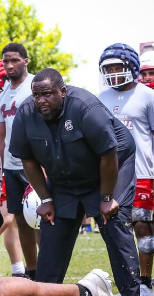 Live footage of <a href="/MaxMcD26/">Max</a> when the waitress brings out the platter of steaks at Hall's Chophouse