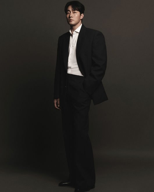 Natamarsol's tweet image. #SoJiSub  protagonizará el drama de 8 episodios basado en webtoon #ManagerKim
Un padre de familia que revela su pasado como ex agente cuando su hija desaparece
Ya me resigno a que este señor no vuelva más al romance 😟