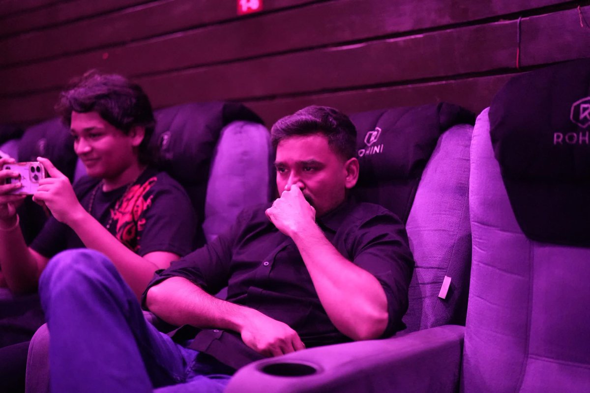 Akashere_'s tweet photo. Show time #Kubera FDFS  @RohiniSilverScr  at with you
@dhanushkraja ❤️ sir 
#Nagarjuna #Dhanush #RashmikaMandanna #SekharKammula #Kubera  #KuberaaOn20thJune 
#Kuberaareview
#Kuberaa https://t.co/mHMAstj64R