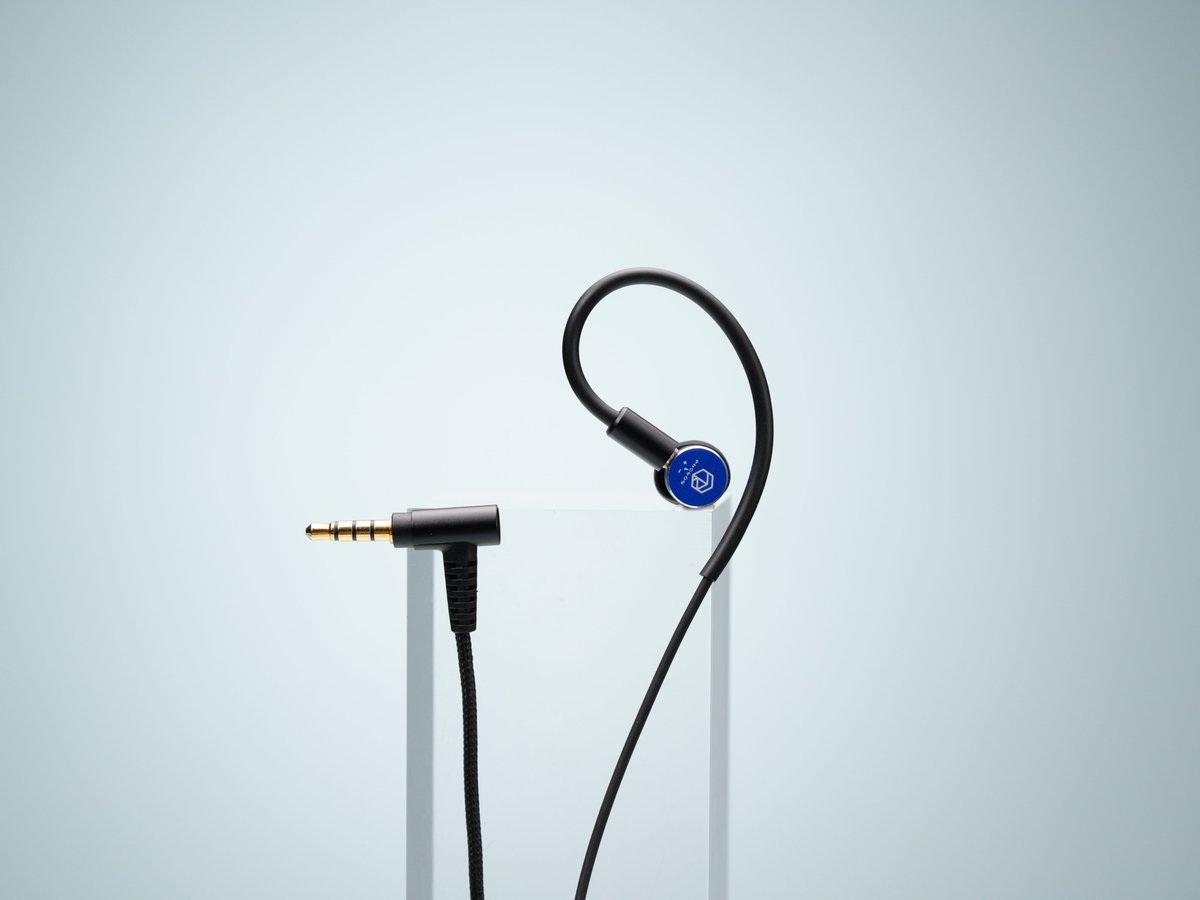 ROSESELSAGlobal's tweet photo. Precision meets performance:
🎧 8mm HD Diaphragm
📉 6ms ultra-low latency
🎤 Built-in mic
🎵 14Hz–36.5kHz wide frequency response
All in just 10g.
The Photon Pro is here — hear everything.
#ROSESELSA #PhotonPro #GameReady #NewRelease 
FIND US: https://t.co/5svJgyUA0W https://t.co/khp9wuRgEg