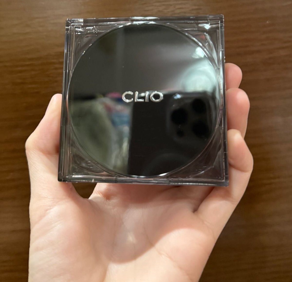 v1ooooo_ tweet media