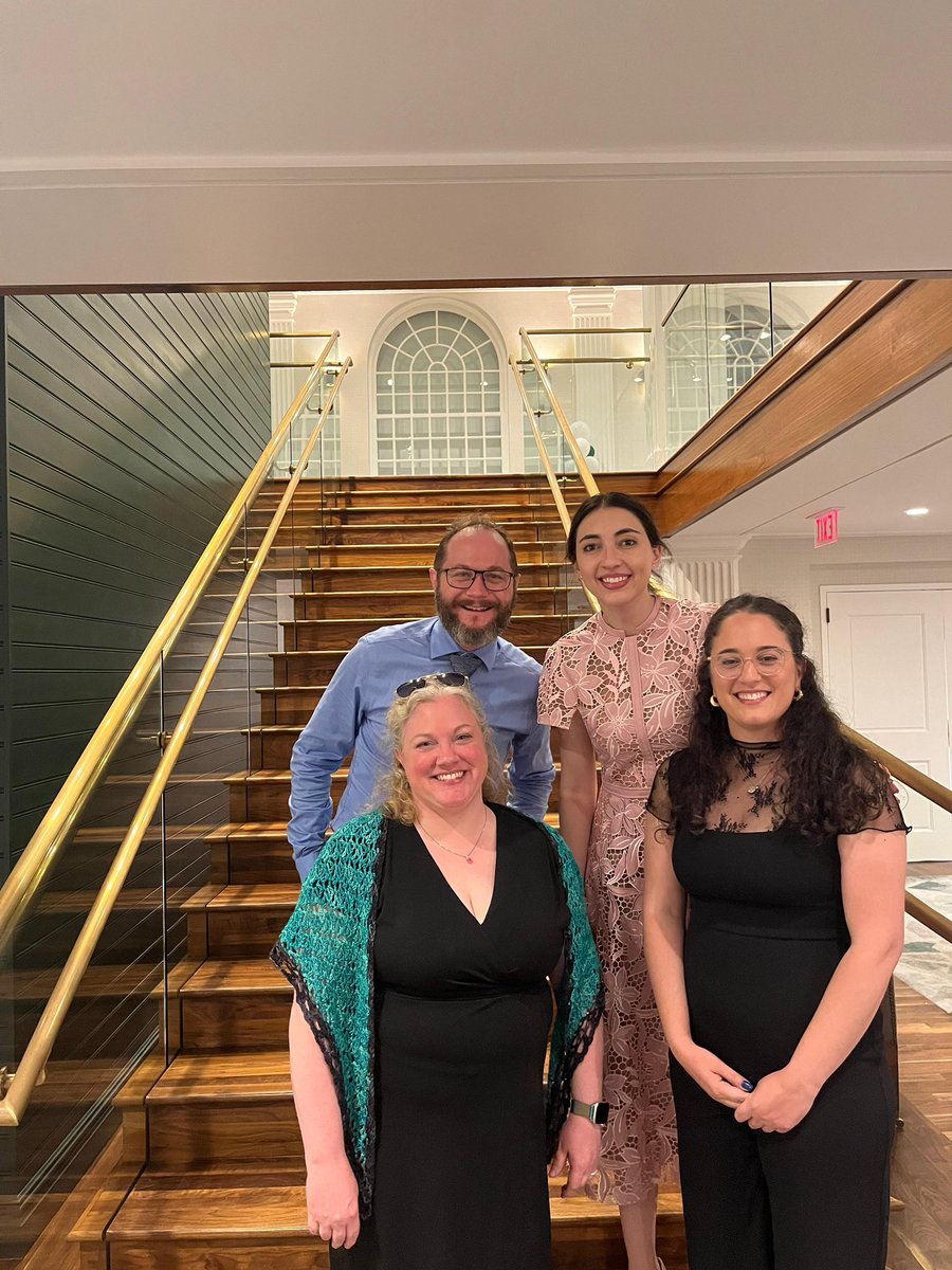 Congratulations to our amazing PGY4 groups for their graduation! Best wishes for you! You will have a wonderful future! #Dartmouth #DHPathRes #Pathology