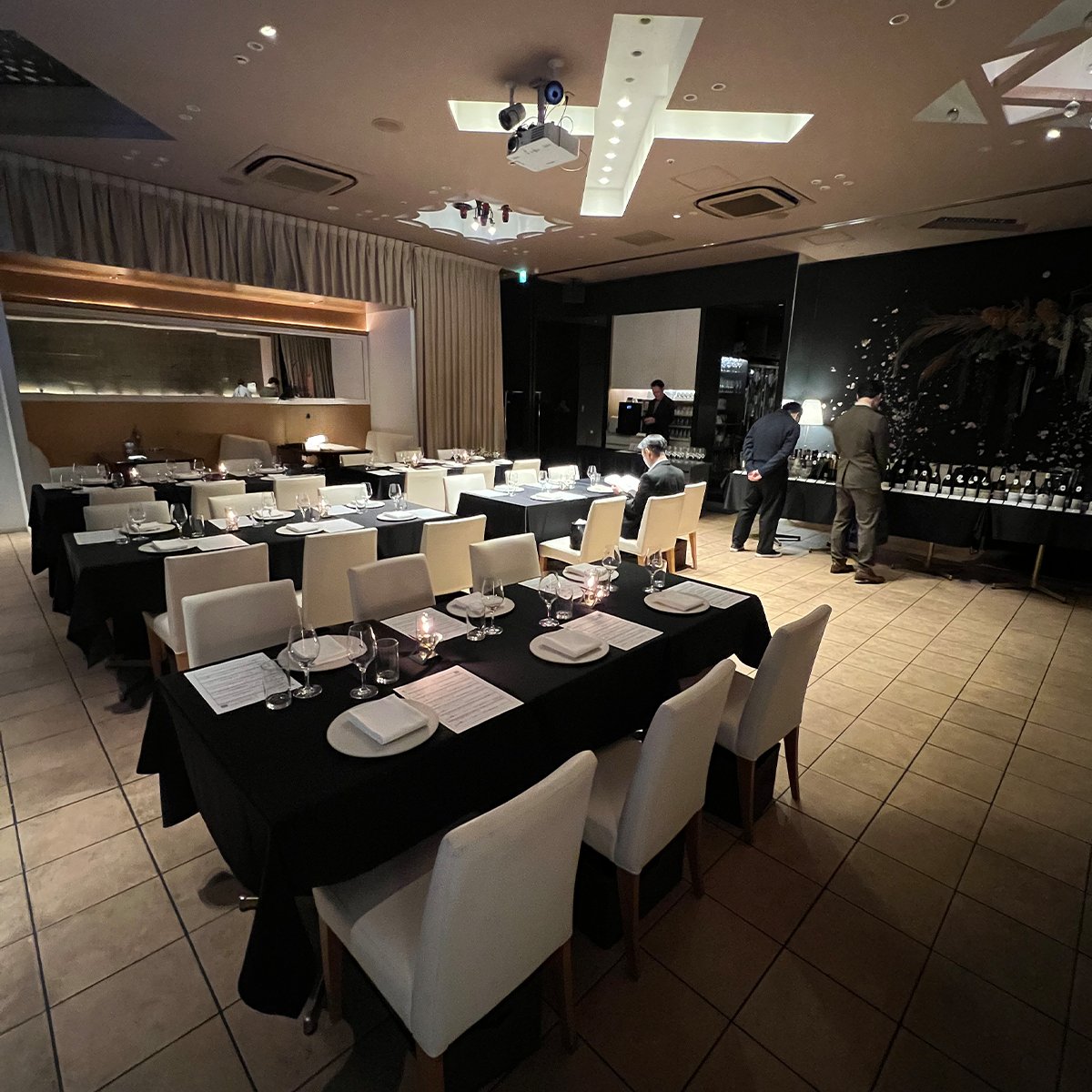 新着シャンパーニュをはじめ約20種のプレスティージュ・キュヴェが楽しめる会 wineevent.info/event/%e6%96%b…