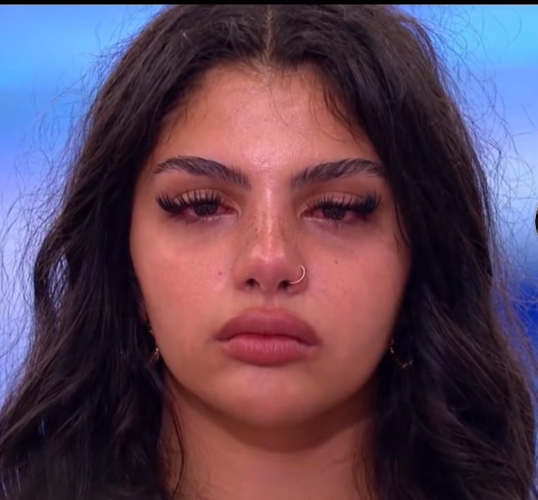 BernardHenriks's tweet photo. Huda just admitted to being Iranian and they blew her to smithereens on the island #LoveIsland #IsraeliranWar https://t.co/ovzEcUiJ6U