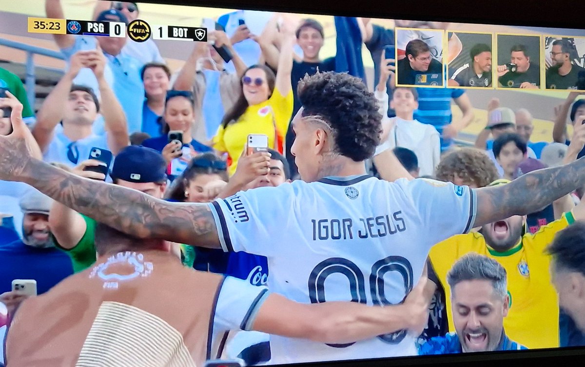 peterjordan's tweet photo. Estamos testemunhando o Botafogo ganhando do time mais forte da europa.. a magia do futebol está do nosso lado https://t.co/qdLDjDgHRA