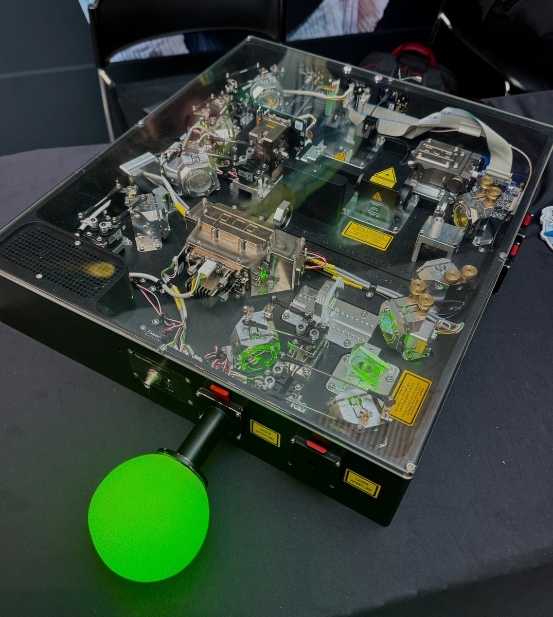 jenniferyysong's tweet photo. Optical systems look like legos in disguise ๐ฅธ
Building is fun until you plan poorly and have to realign the same fiber collimator fifteen times
(exhibits from Toptica, Thorlabs at #DAMOP and someoneโs X post ๐คฃ) https://t.co/TM3MYi2ABr