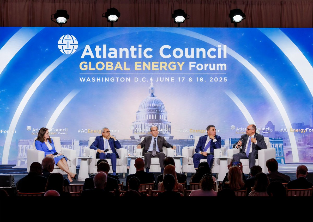 JuliaNesheiwat's tweet image. Energy security is once again a flashpoint in geopolitical competition & uncertainty. And North America's vast natural resources are more important than ever.
Thx to the @ACGlobalEnergy for having me moderate the panel on "Energy Security & Shifting Geopolitics."…