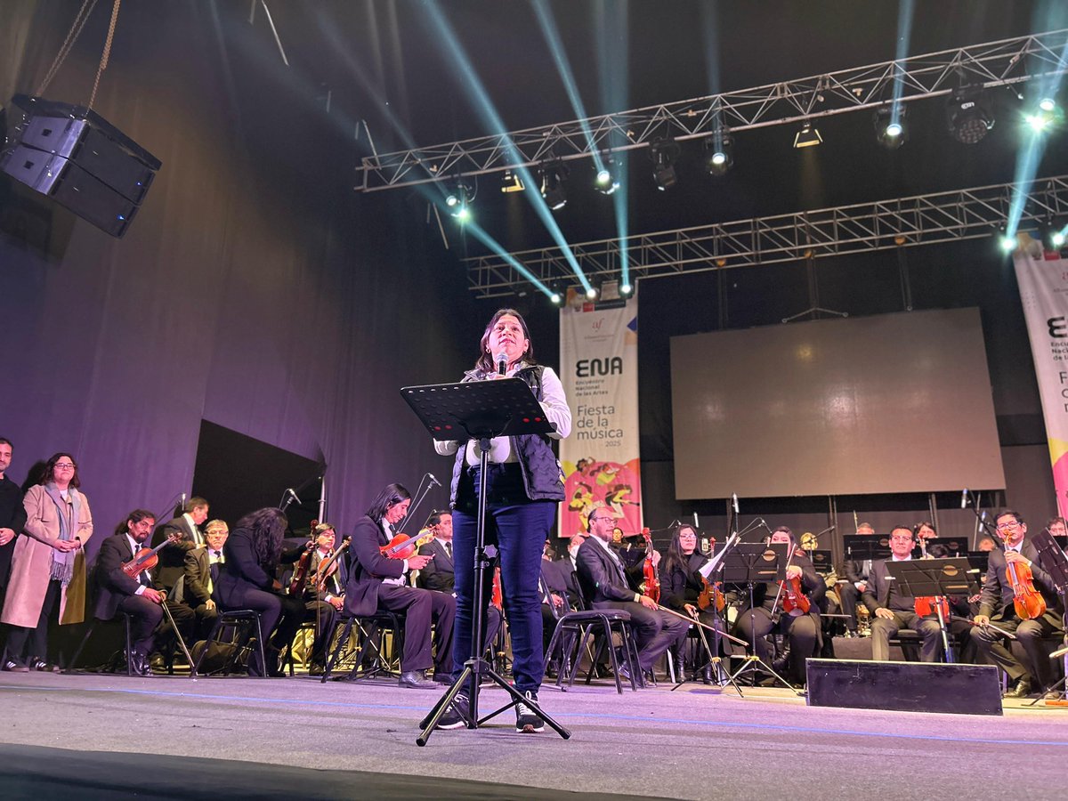 Ministerio de Cultura (@minculturape) on Twitter photo #NotaDePrensa | ¡Así arrancó el #ENA2025 en Arequipa! 🎉
El primer día del Encuentro Nacional de las Artes fue una fiesta cultural para grandes y chicos, con un emocionante concierto inaugural de la Orquesta Sinfónica de Arequipa junto a <a href="/mauriciomesones/">Mauricio Mesones</a>. 🎶 #NotaDePrensa | ¡Así arrancó el #ENA2025 en Arequipa! 🎉
El primer día del Encuentro Nacional de las Artes fue una fiesta cultural para grandes y chicos, con un emocionante concierto inaugural de la Orquesta Sinfónica de Arequipa junto a <a href="/mauriciomesones/">Mauricio Mesones</a>. 🎶