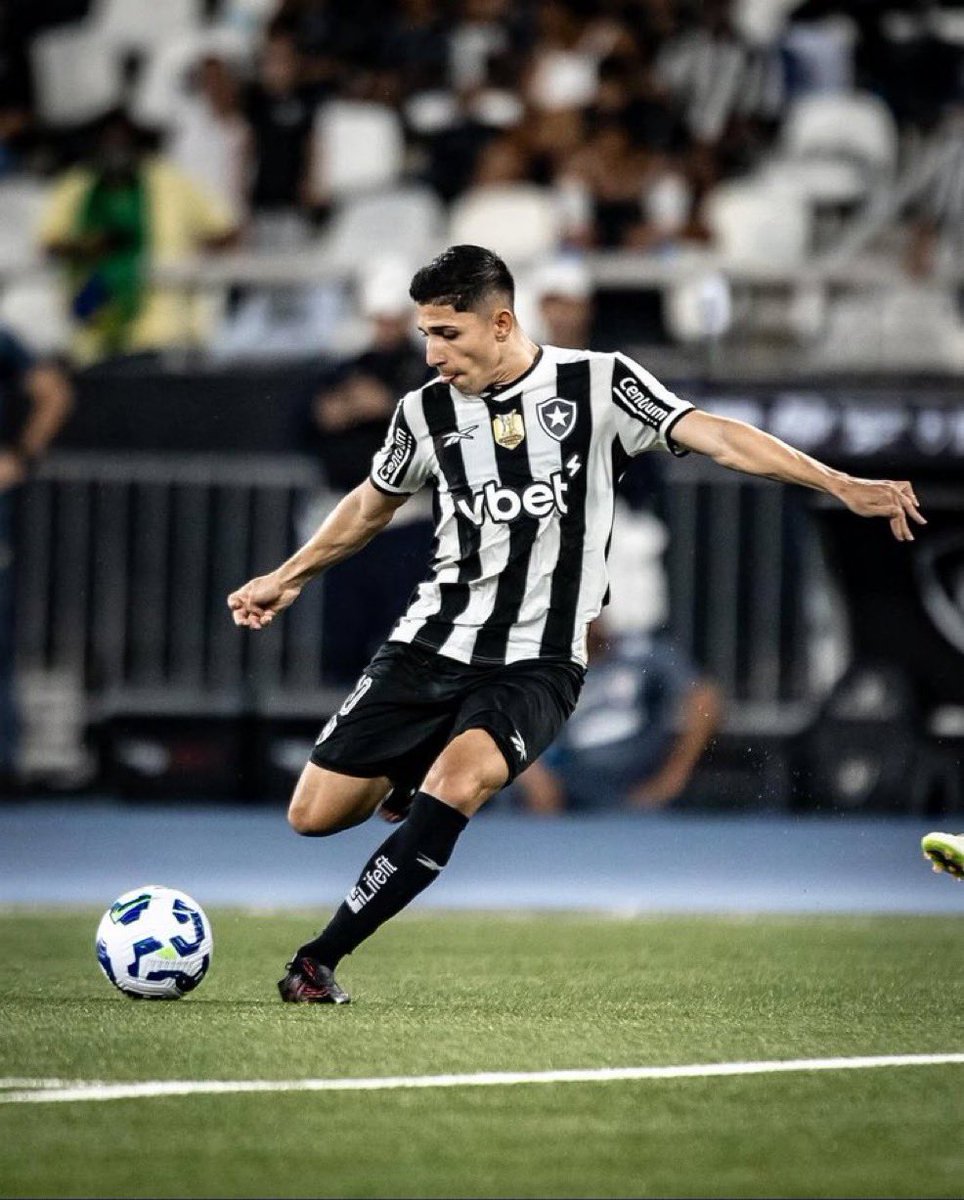 🤯🇻🇪| 19-06-25 HISTORIA VINOTINTO

⚽️Primer venezolano en anotar GOL en el <a href="/fifaworldcup_es/">Mundial de Clubes FIFA 🏆</a>: TELASCO SEGOVIA

👟Primer venezolano en realizar una ASISTENCIA en el <a href="/fifaworldcup_es/">Mundial de Clubes FIFA 🏆</a>: JEFFERSON SAVARINO.

¡Felicidades, muchachos! 🥹👏🏼

<a href="/Betsamerica007_/">Betsamerica007</a> 🎰