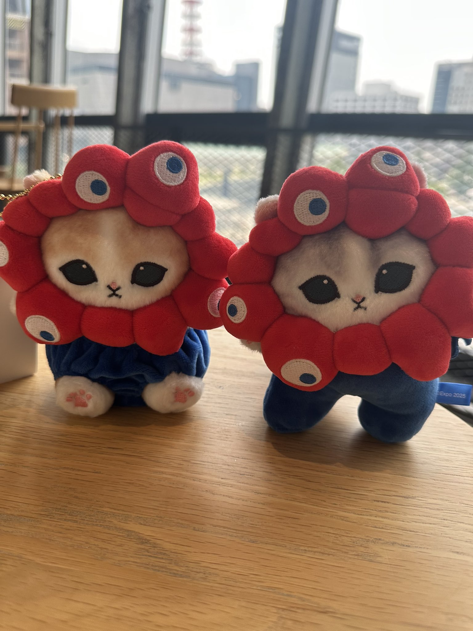 ミャクミャクモフサンド ミャクミャクモフサンド ぬいぐるみマスコット 立ち - メルカリ