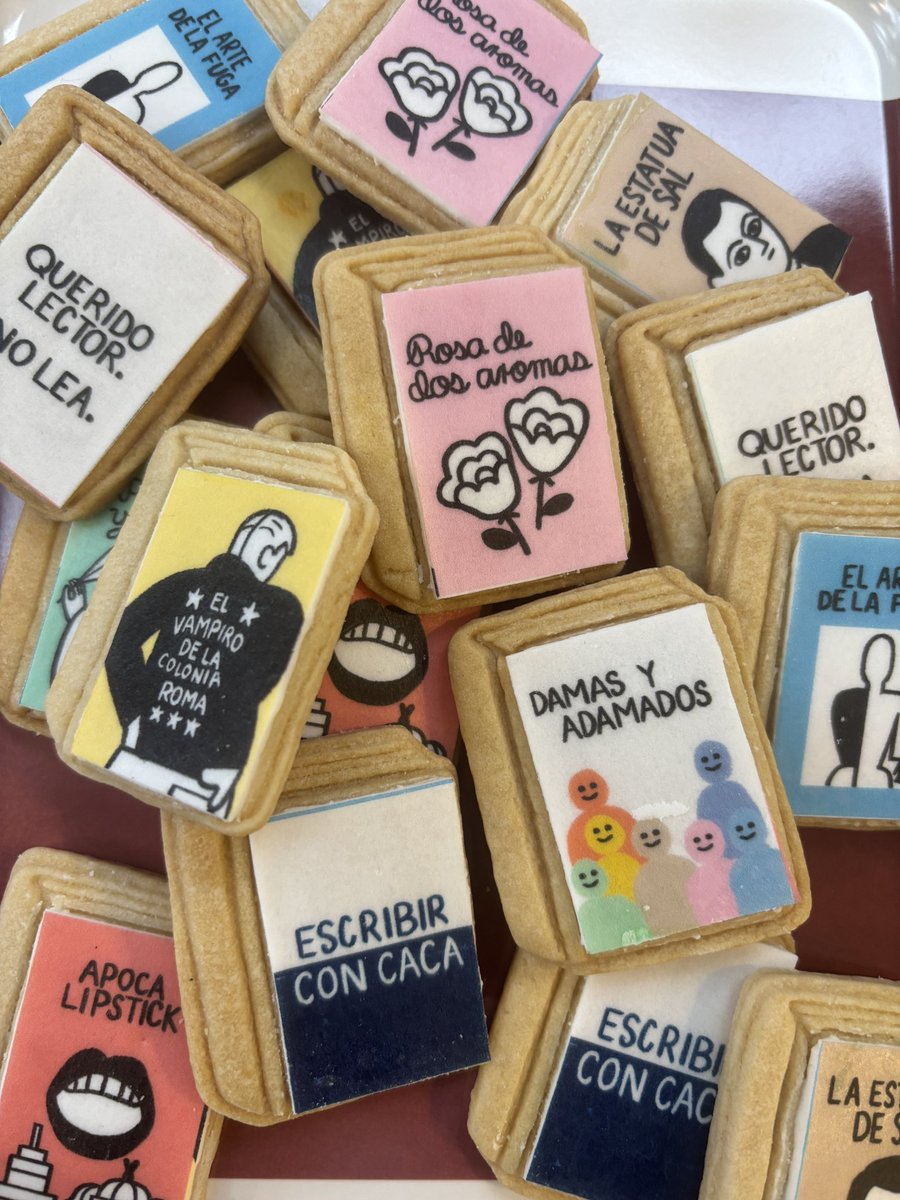 Glaciar libros helados tweet media