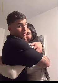 crypto10ru's tweet photo. Graciela Valera y Graciela Novaski están generando revuelo en redes por videos y transmisiones recientes. ¿Qué opinas de este tipo de contenido viral? 🤔 https://t.co/hur4hUnTtA