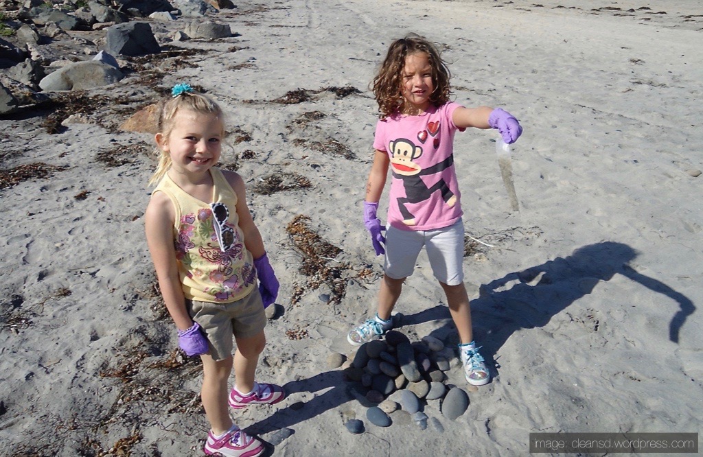 "Be part of the solution" - Stephen R. Covey 🌊🐢
Use reusable bags, bottles &amp; containers.
Small changes protect ocean life.
Here's how even kids can help! tinyurl.com/3a6mmj6s
#EcoKids #PlasticFreeOceans #InspireChange #ProtectWhatYouLove #NatureMatters