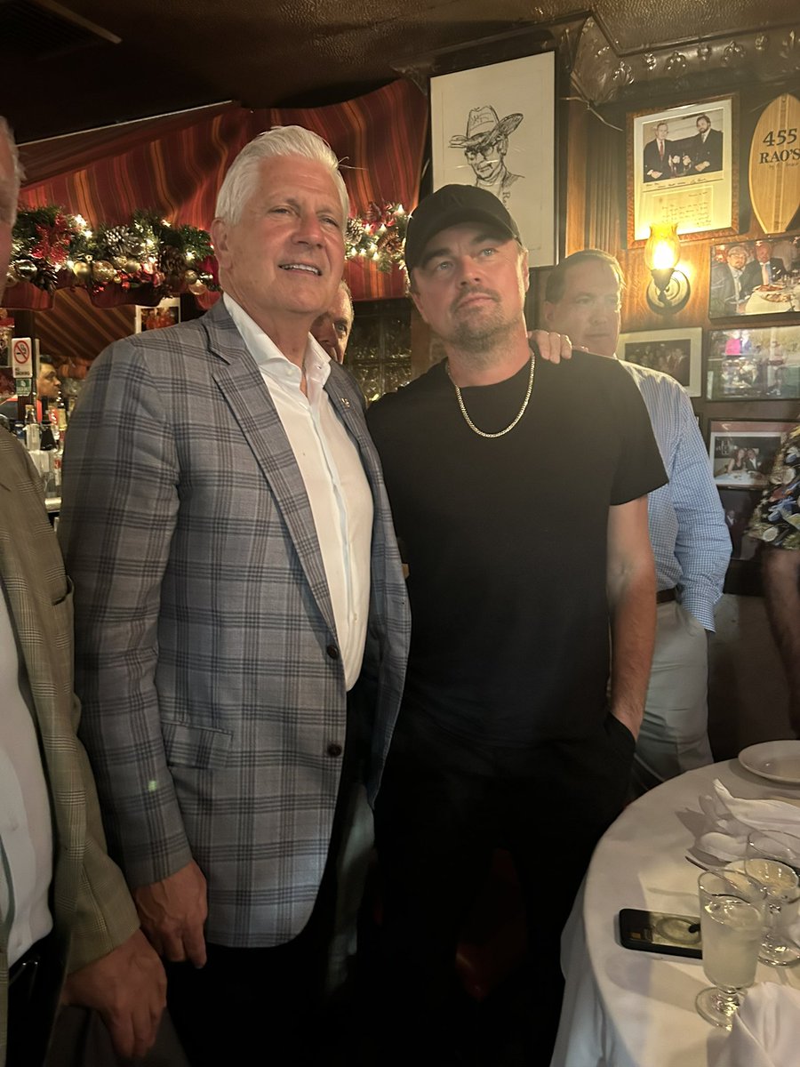 NassauExec's tweet image. Honored to be with Icon @LeoDiCaprio. A nice man and exceptional actor!
