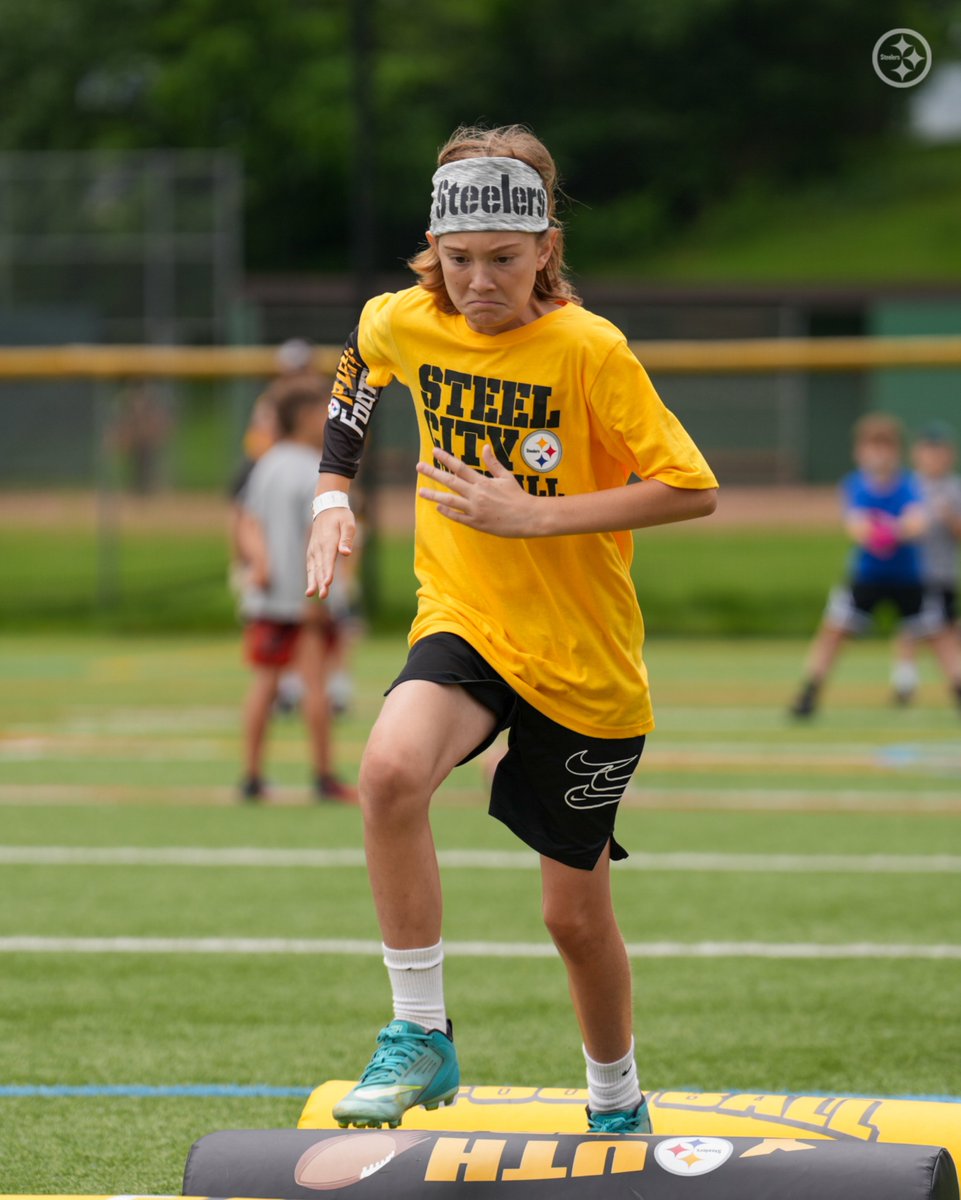 You'd think this was a pitcher's camp the way all these kids are in the zone ⚾️😮‍💨 #PlayFootball