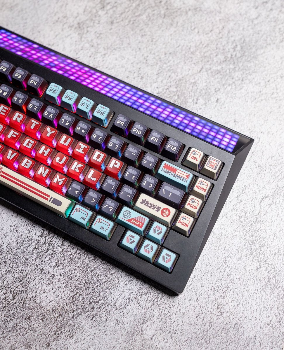 A mechanical monster beneath your fingertips.🦖
📸: <a href="/studioyatco/">Lorenz Yatco</a>

🛒:  keytok.com/collections/ke…