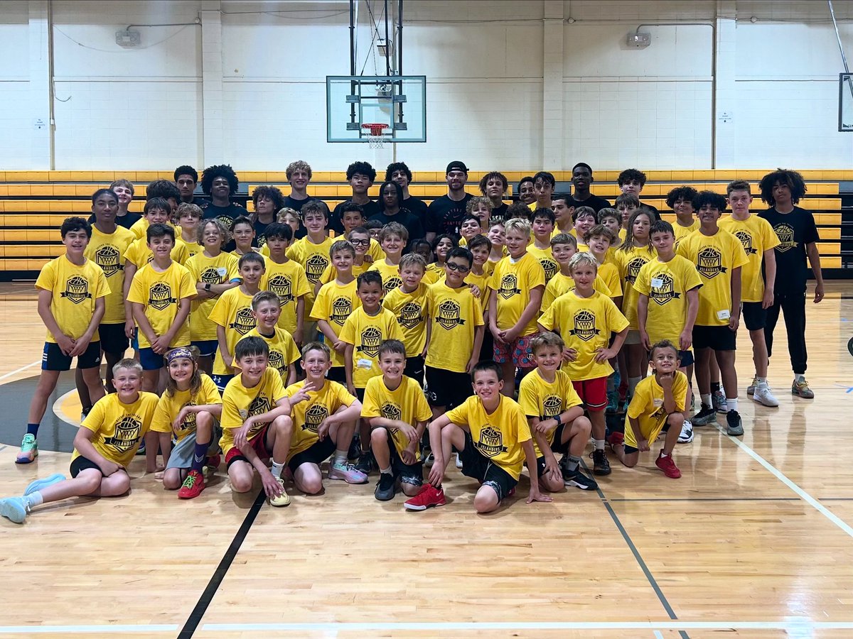 Camp Islander: Week One ✅

Thank you to DeLaSalle legend and current member of the @raptors, Jamison Battle, for sharing his advice and wisdom with campers today. 

#IslandersAreEverywhere #OnceAlways #TraditionUnrivaled