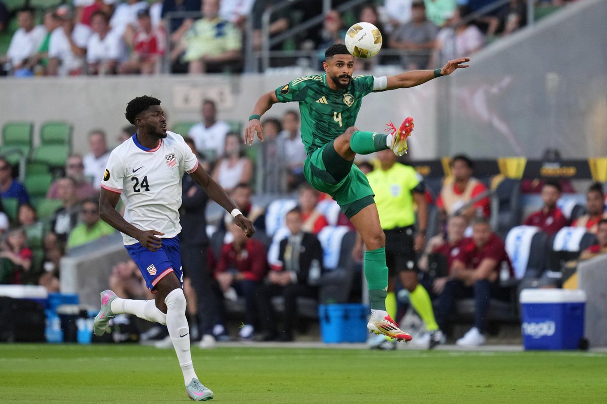 🚨🚨🚨🚨🚨🚨🚨 معلومة:

عبدالاله العمري هو أكثر لاعب قام بتخليص الكرة في الشوط الأول أمام أمريكا — 6 مرات 🇸🇦👑