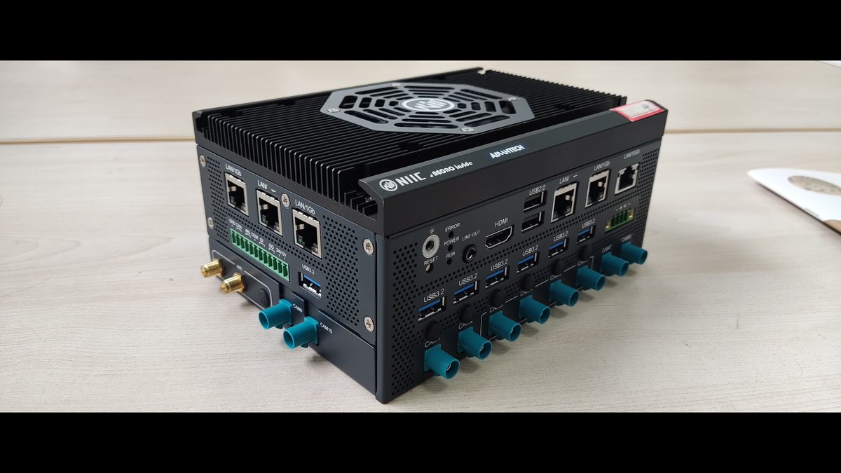 framelessmotor's tweet image. #robotcontrol
Robot brain.
This is a high-performance, low-power humanoid robot control platform designed for complex scenarios such as autonomous driving, robotics, and intelligent manufacturing.
