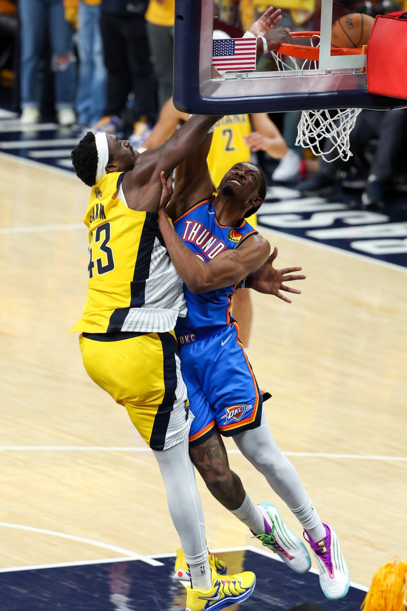 This shot of Pascal's poster on J-Dub 😱🤯

(📸: Jeff Haynes/NBAE via Getty Images)