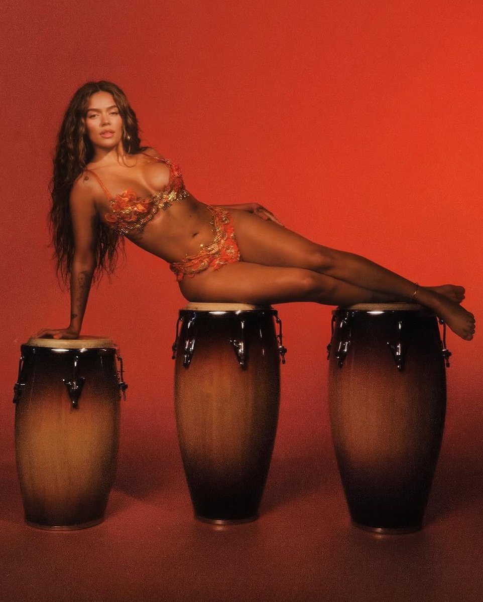 COMIENZA UNA NUEVA ERA✨🧡

#TROPICOQUETA
KAROL G
TROPICOQUETA OUT NOW