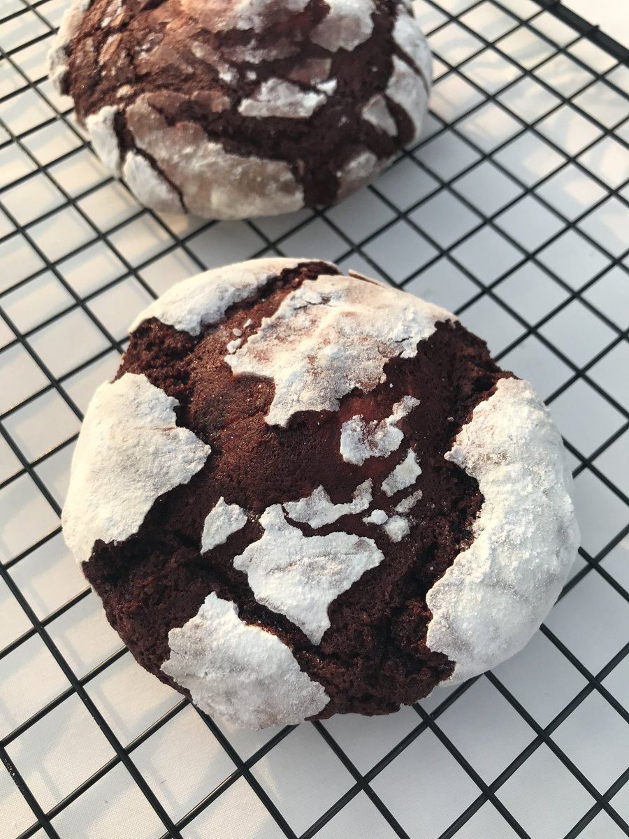 dyadyedyo's tweet photo. @rrizkikiki Nii kaakk buat warga bekasi dan sekitarnya (tapi bisa juga dikirim ke seluruh Indonesia) ada soft cookies namanya Cookiegom!!! Selalu fresh from the oven dan cukup tahan lama tanpa bahan pengawet, bahannya in sya Allah terjamin😍💚 bisa cek ig kita dii https://t.co/Yd4AkI4oLg https://t.co/SignkHILEA
