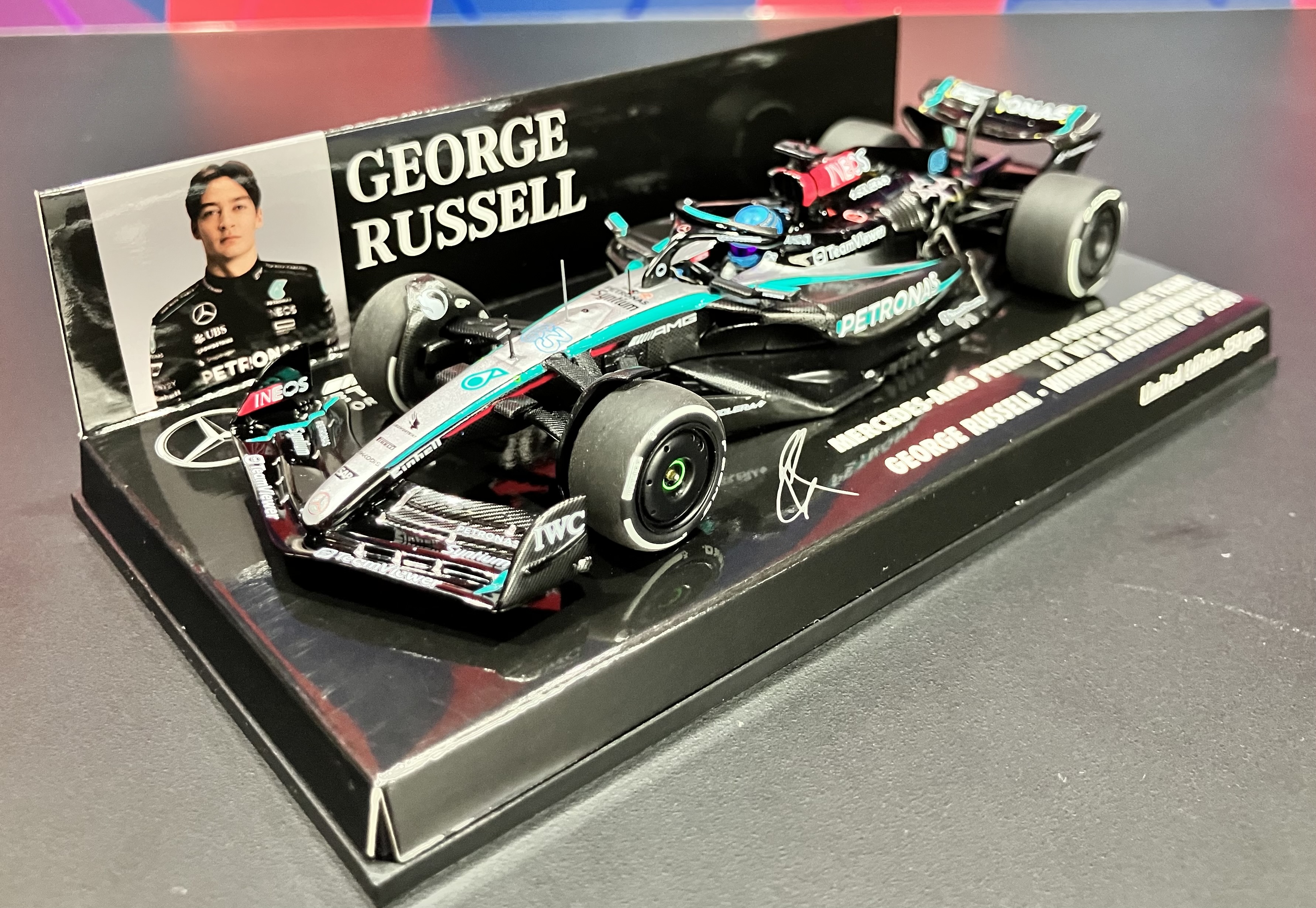 ミニチャンプス 113220763 1/18 メルセデス ベンツ AMG F1 W13