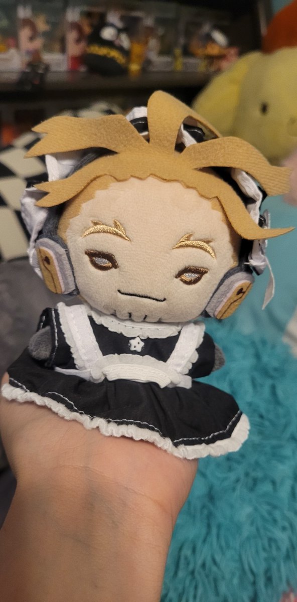 la_alyah's tweet photo. ......🥺🥺❤️👉👈🥺❤️❤️🐥
Isn't he handsommmmeeee.
... (The answer is absolutely)
#hawks #MHA https://t.co/zv6FBAm1cr