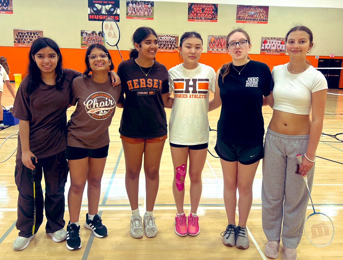 Hersey spirit wear was the theme for our second week - check out all that orange and brown! Another great tournament day - thanks to athletic trainer intern DJ Mike for stopping by and congrats to this week’s winning team. Great job everyone! 🏸