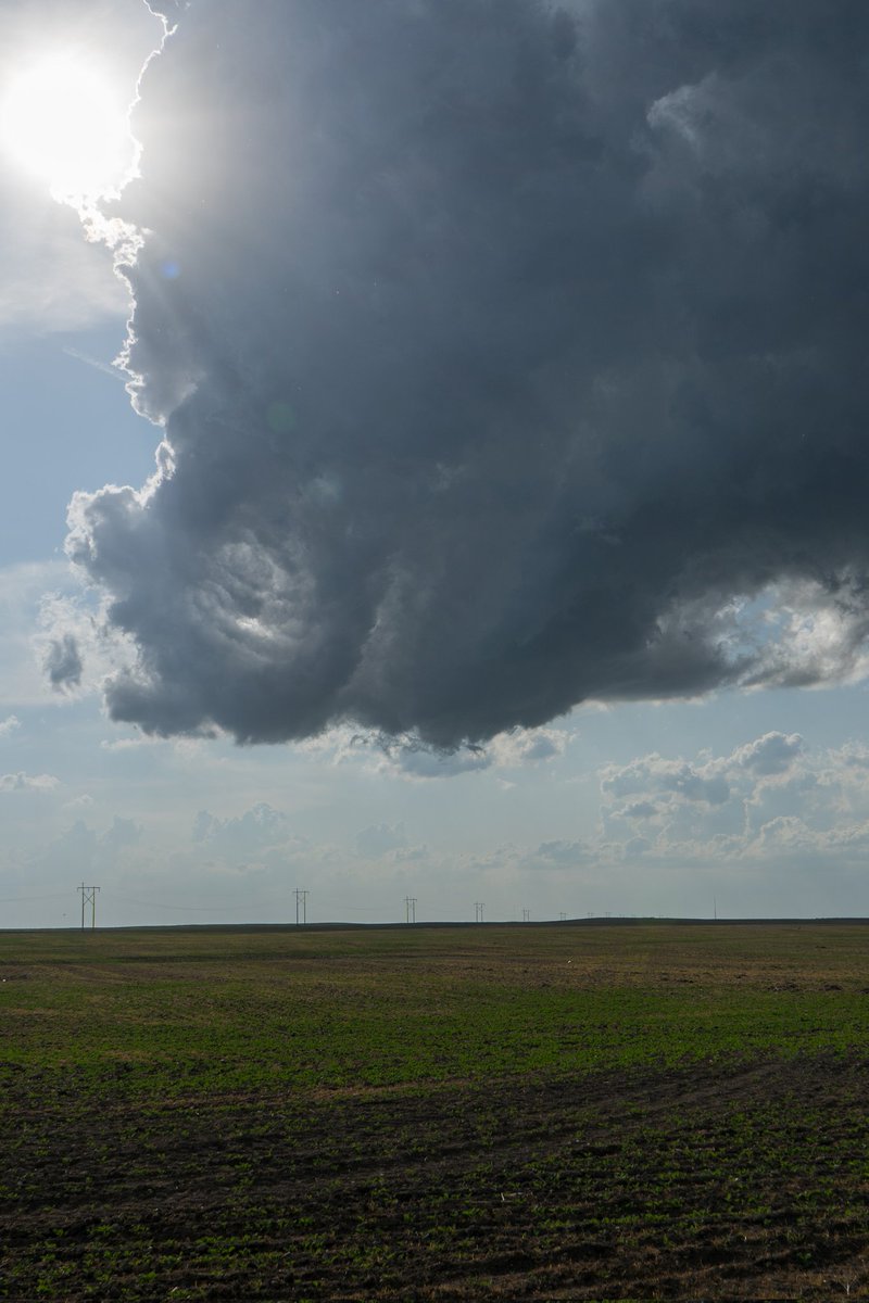 Testing camera day id say was a success.  No tornado photos except one from 40-50km away. Happy with new addition and excited for season to ramp up for more fun 

Very happy to retire the old camera it was beat up 

#skstorm