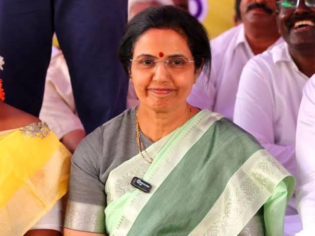 Anam Rama Narayana Reddy_Official (@anamreddy_tdp) on Twitter photo నందమూరి కుటుంబానికి ఆడపడుచుగా, ఎన్టీఆర్ ట్రస్ట్ కి చైర్పర్సన్గా, ప్రజా సేవకు ప్రతిరూపంగా నిలిచిన శ్రీమతి నారా భువనేశ్వరి గారికి జన్మదిన శుభాకాంక్షలు <a href="/ManagingTrustee/">Nara Bhuvaneswari</a>. మీరు ఆరోగ్యంగా, ఆనందంగా, సేవలో ఇంకా అనేక విజయాలు సాధించాలని ఆకాంక్షిస్తున్నాను. నందమూరి కుటుంబానికి ఆడపడుచుగా, ఎన్టీఆర్ ట్రస్ట్ కి చైర్పర్సన్గా, ప్రజా సేవకు ప్రతిరూపంగా నిలిచిన శ్రీమతి నారా భువనేశ్వరి గారికి జన్మదిన శుభాకాంక్షలు <a href="/ManagingTrustee/">Nara Bhuvaneswari</a>. మీరు ఆరోగ్యంగా, ఆనందంగా, సేవలో ఇంకా అనేక విజయాలు సాధించాలని ఆకాంక్షిస్తున్నాను.