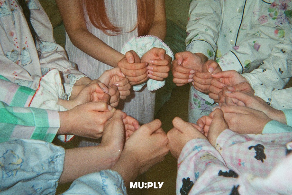 #돌들의침묵 | <a href="/Hearts2Hearts/">Hearts2Hearts</a>
와,
너 정말 내 '𝙎𝙏𝙔𝙇𝙀'을 저격했어.

𝟲/𝟮𝟴 (토) 𝟴𝗣𝗠 돌들의침묵 하츠투하츠 편 
MUPLY에서 확인하세요✨
#Hearts2Hearts #하츠투하츠 #STYLE