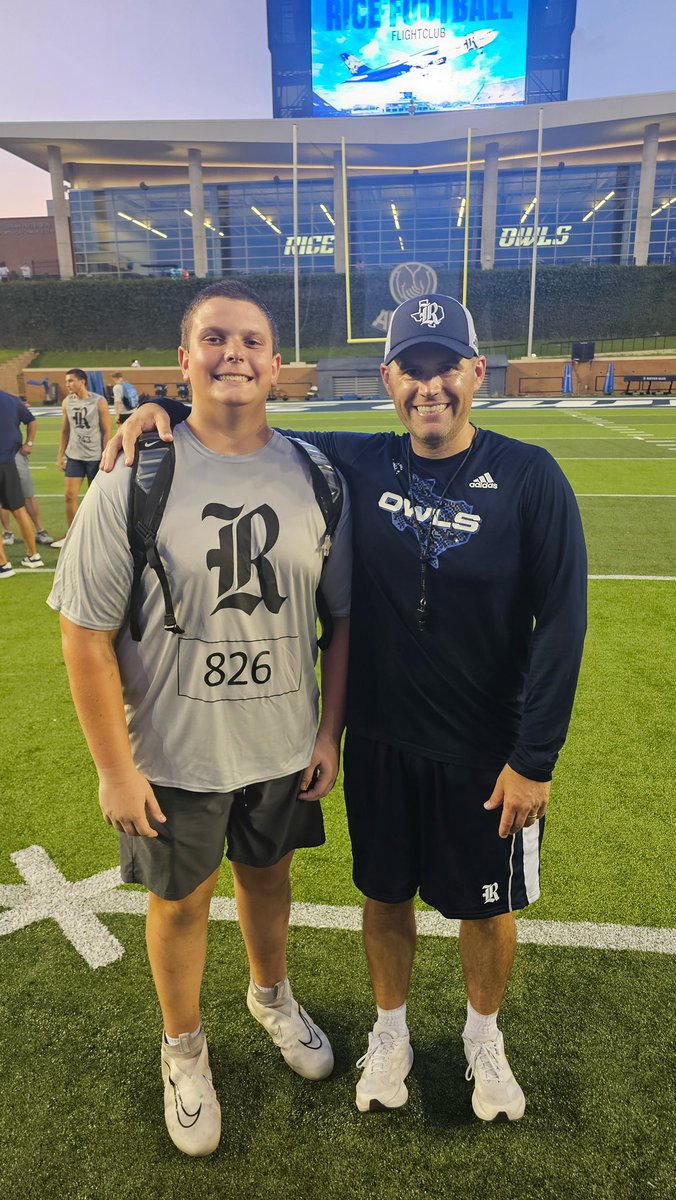 DylanSlansky's tweet image. I finished off my summer camps with a great camp at @RiceFootball  last night. Thank you @_CoachMunch  and @cdavie51  for the advice and work. #WE 
@CoachMartin_18 @mcneill_josh @Coach_Stang @Scott_AbellFB @nbaker2_