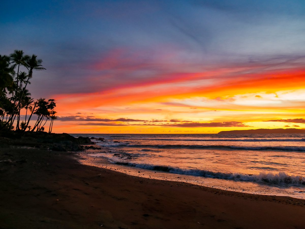 End of the road 🌴

#SurfPhotography #TravelPhotography #SunsetPhotography #WaterPhotography