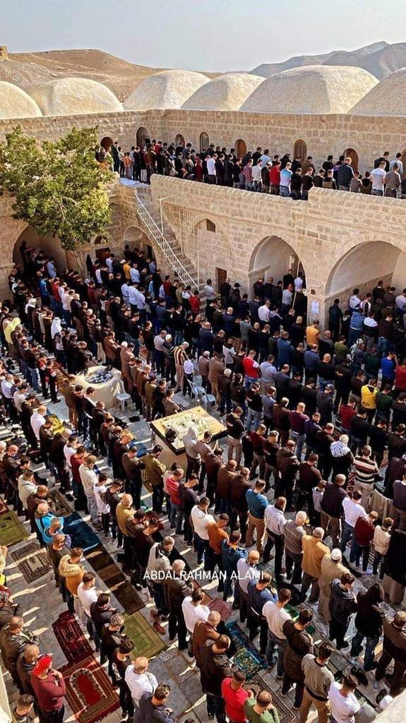اليهود لا يخافون من الأناشيد الحماسية
ولا من المسيرات الشعبية ولا من الأعلام الوطنية
ولا من تغريدات اللاعبين والمغنيين

اليهود يخافون من عودتنا إلى منهج السلف الصالح
إلى منهج أبي بكر الصديق وعمر رضي الله عنهما