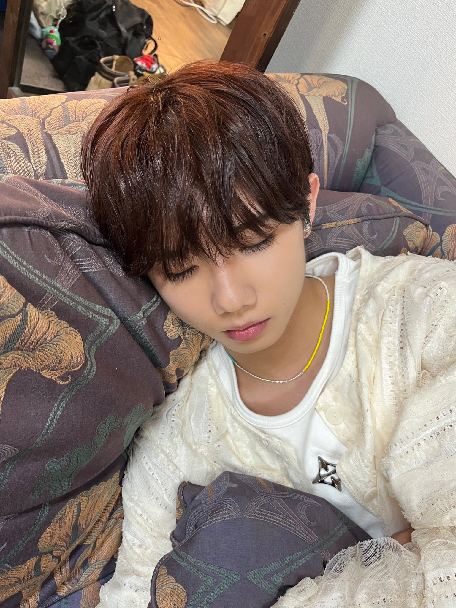 EBiDAN ソイヤ 代々木駅 直筆サイン入りステッカー - メルカリ