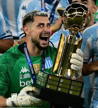 VascoGorrocha's tweet photo. EL MISMO ONCE DE BOTAFOGO AL QUE #RACING PASÓ POR ARRIBA EN LA RECOPA, HOY LE GANÓ AL PSG E HIZO HISTORIA EN EL MUNDIAL DE CLUBES.

RESPETEN LOS RANGOS. https://t.co/YEUd6i3Imv