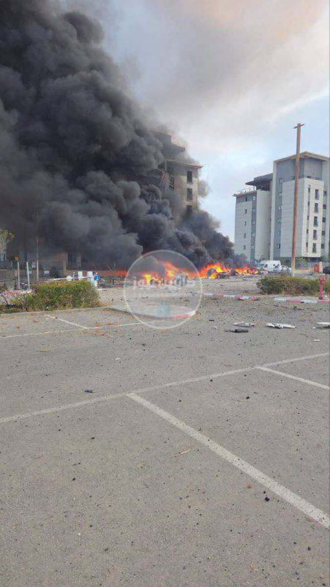 hubofintel's tweet photo. #BREAKING
🚨🚨🚨
Beersheba gets hit again.
#intelhub #IsraeliranWar #IranVsIsrael #IranIsrael https://t.co/7elVkxEy9w