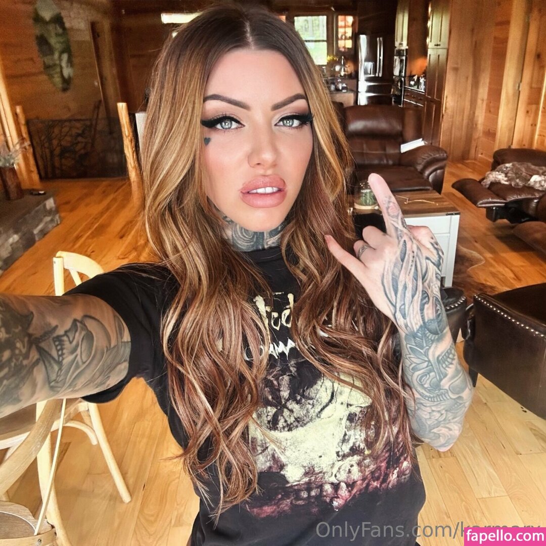 The mother who's gonna fuck her all her son's friends~