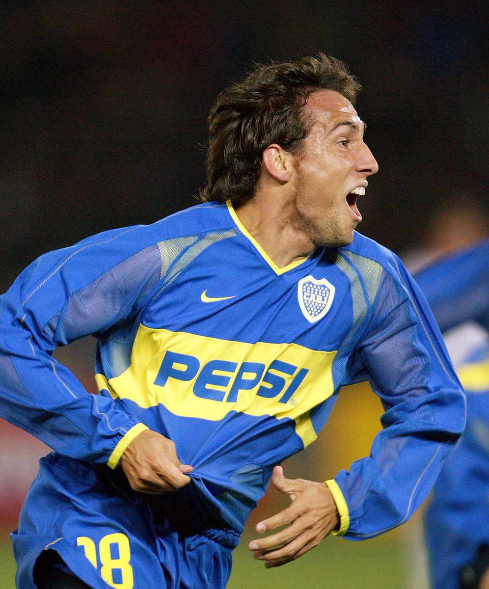 Botafogo vs PSG me recuerda a él! 

Homenaje absoluto hacia ÉL.

Ha revivido el batacazo Conmebol.